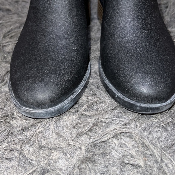 Women’s Unicare black rain ankle boots, size 7 - Picture 8 of 11